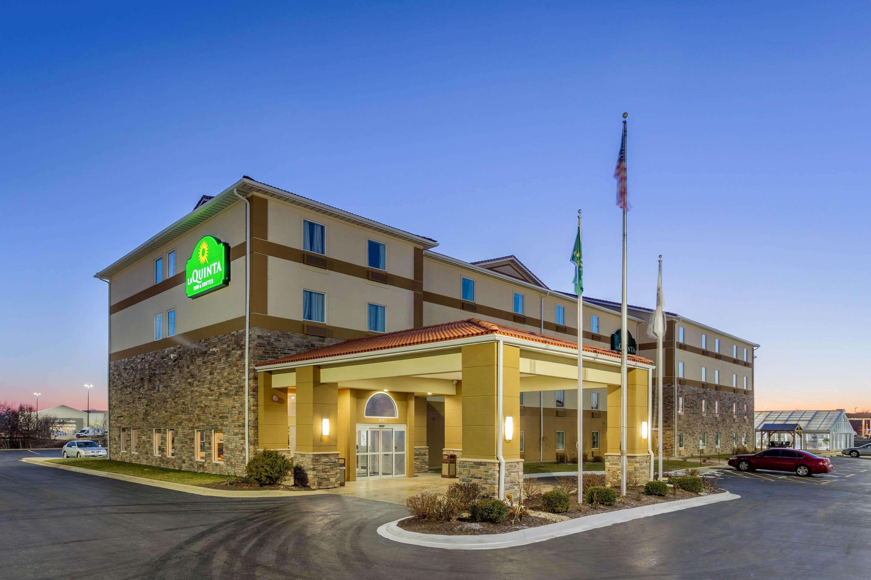 La Quinta By Wyndham Rockford Hotel Exterior foto