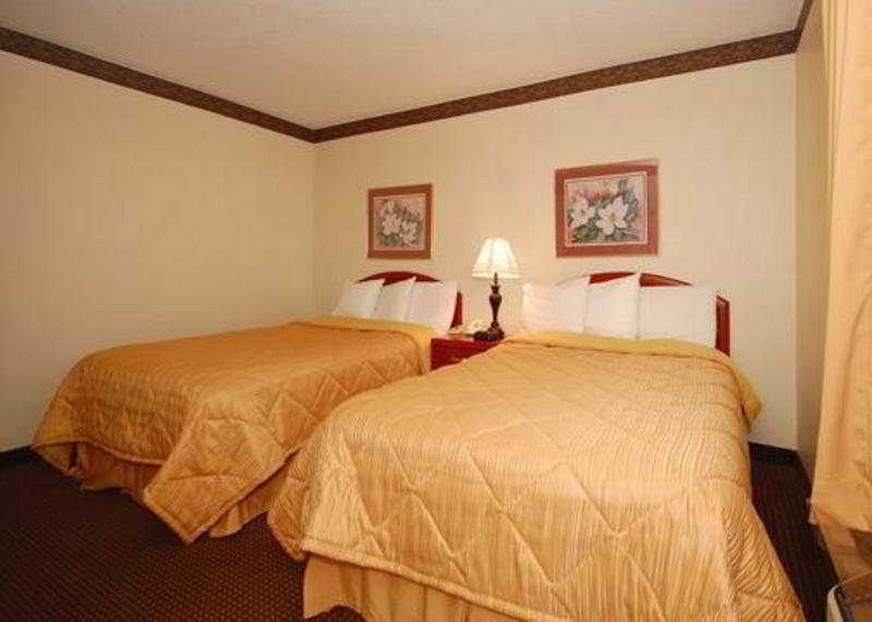 La Quinta By Wyndham Rockford Hotel Exterior foto